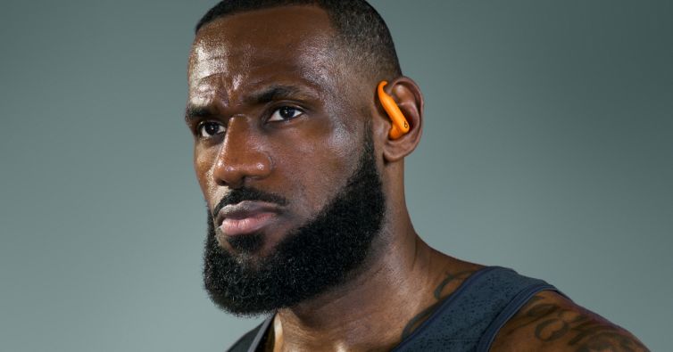 BrandQueries_Powerbeats2_Lebron