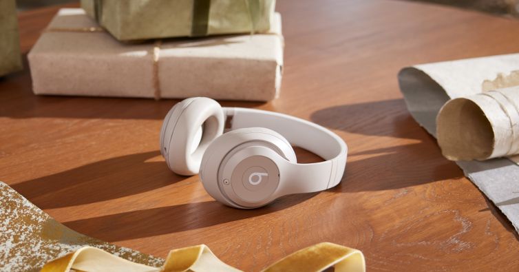 HOLIDAY24_LIFESTYLE_STILLLIFE_CHRISTMAS_3268_WEB_v3